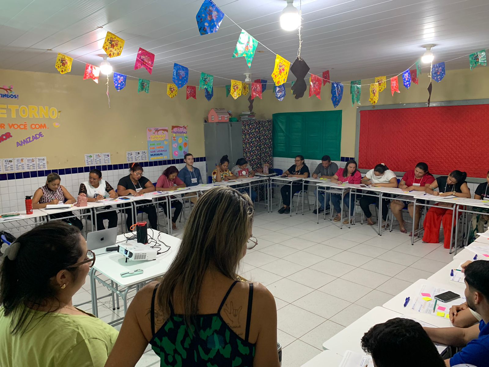 Primeira semana de aulas da capacitação do projeto Transformaê acontece em Tibau