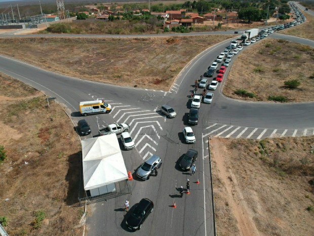 RN-013-na-área-do-giradouro-da-Gangorra-sábado-13-de-Fevereiro-de-2021-Carnaval-barreira-da-Vigilância-à-Saúde-e-Polícia-Rodoviária-Estadual-e1613259553608.jpg