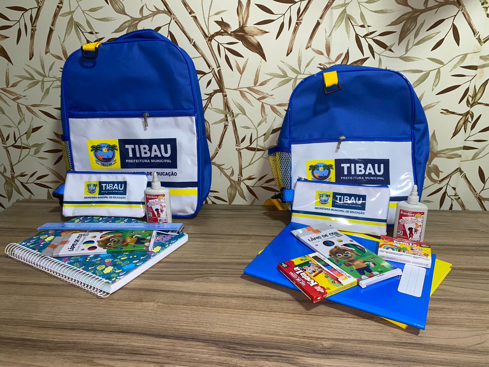 Tibau inicia entrega de kits escolares na rede municipal